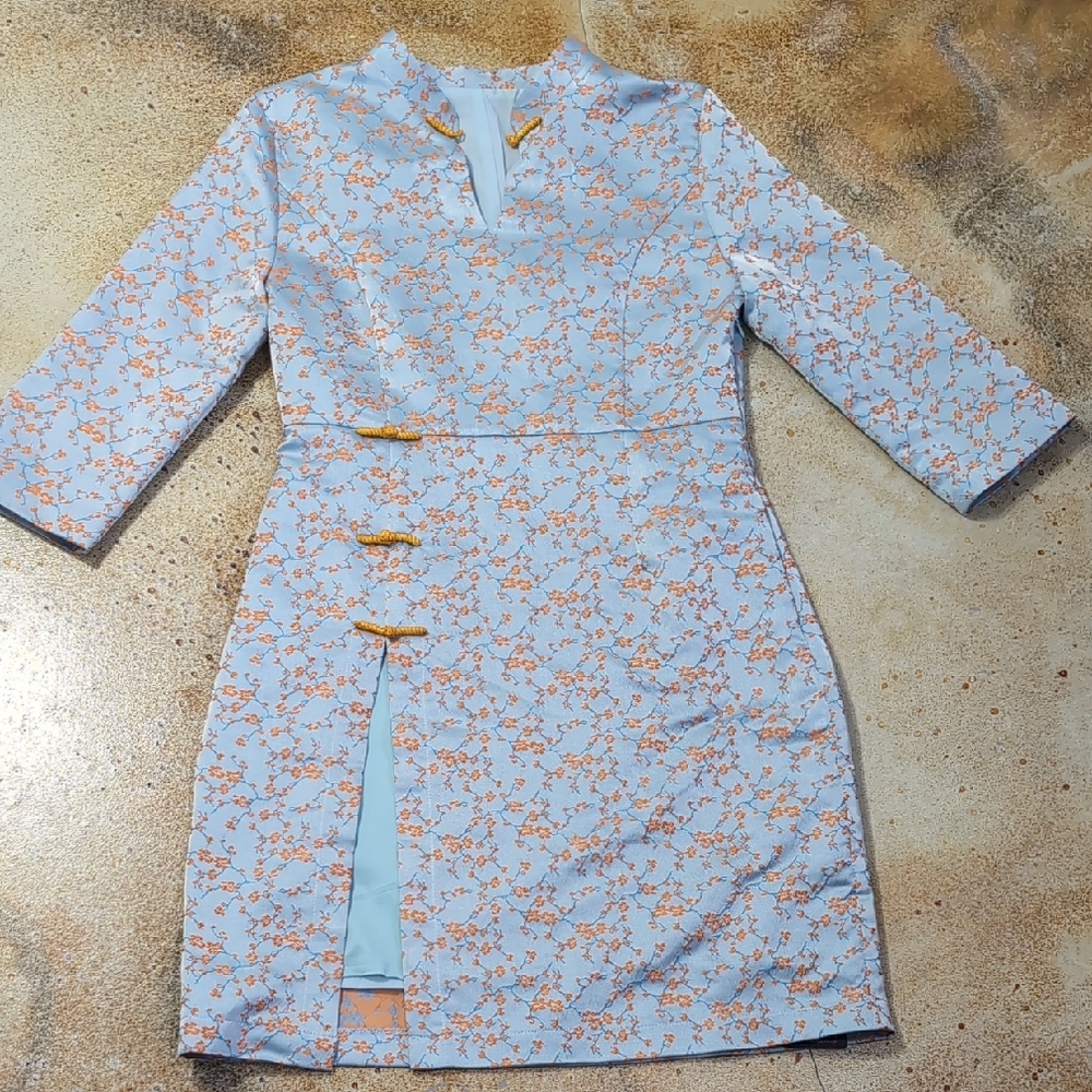 NWT Elegant Floral Embroidered Chinese Mini Dress Light Blue And Peach Size L
